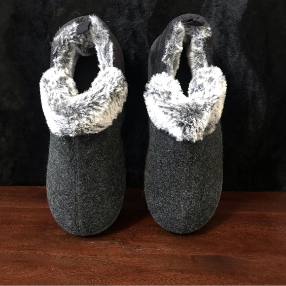 Cozy Memory Foam Slippers - Picture 5 of 10